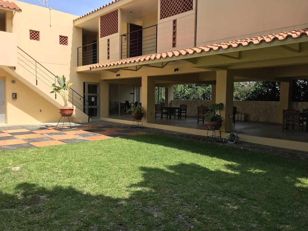 Pension Sunset Beach Накидзин Экстерьер фото